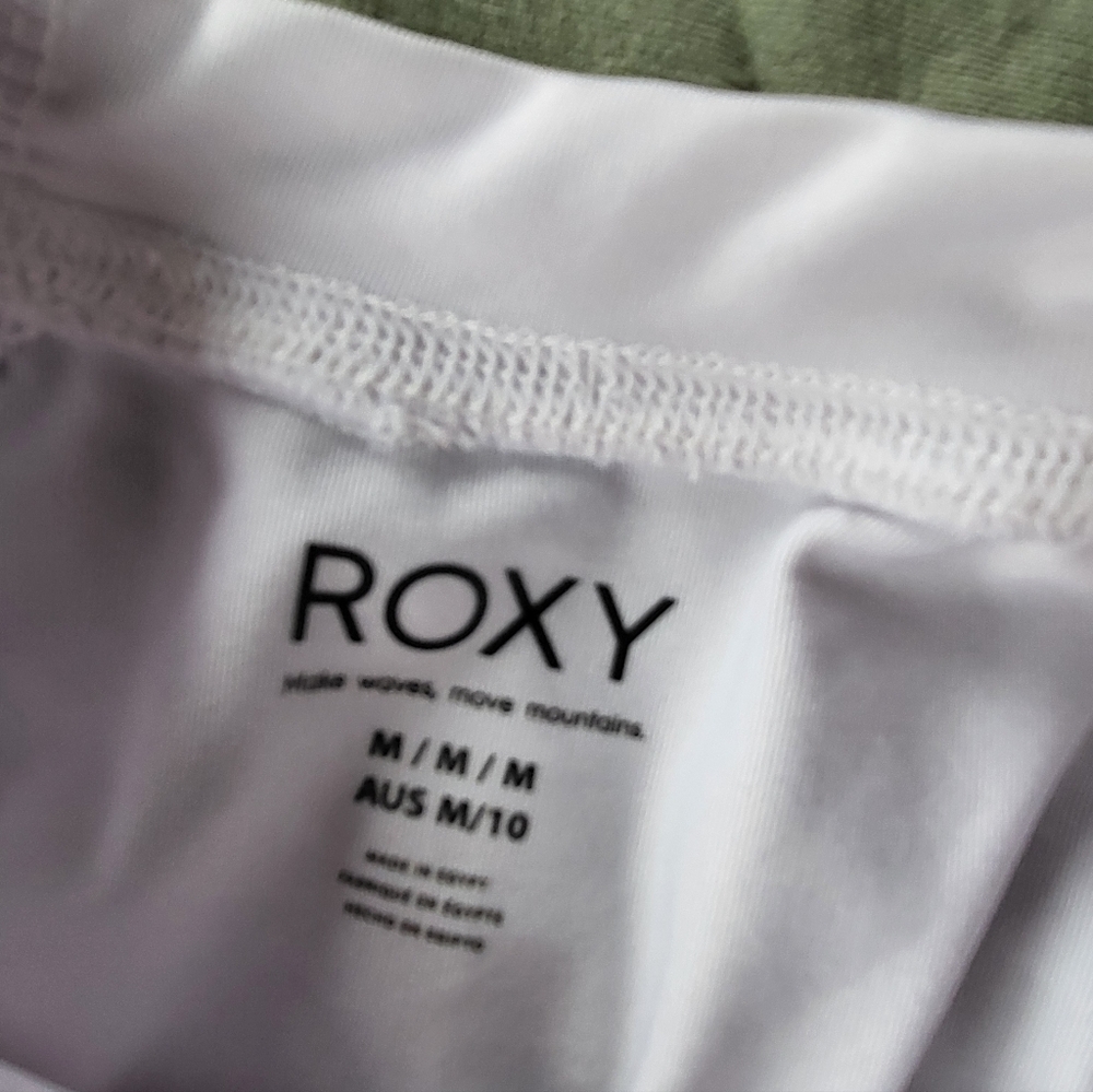 White Roxy Rashguard - Picture 2 of 2